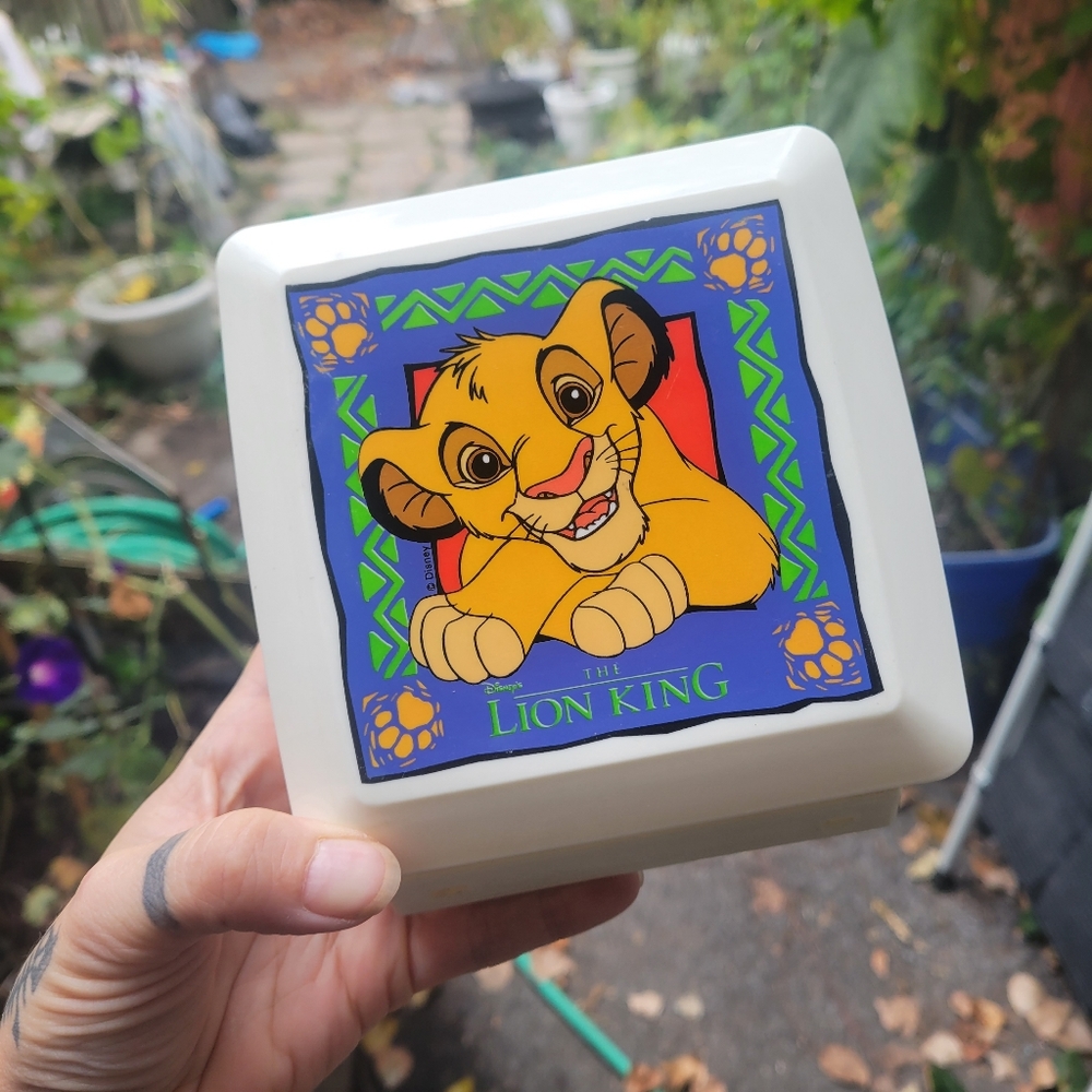Vintage Disney Lion King Sandwich Box MINT